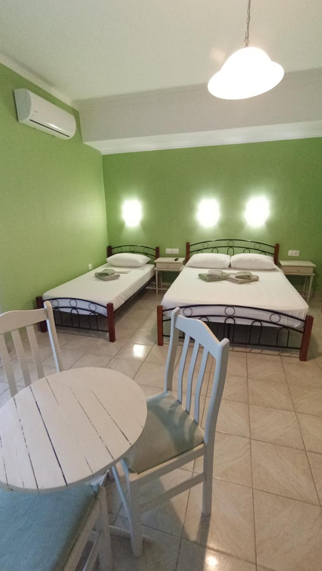 Apartament House Eugenia Sarti Pokój zdjęcie